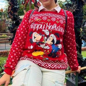 Mickey & Minnie Holiday light up sweater!